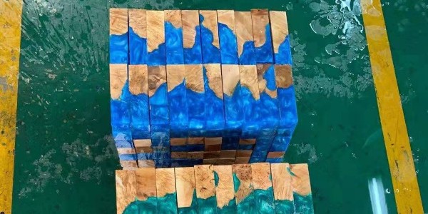 做水晶刀柄用什么膠水？粘必牢環氧樹脂ab膠為您提供技術支持！